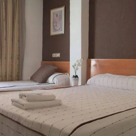 Hotel New Sanz 2*