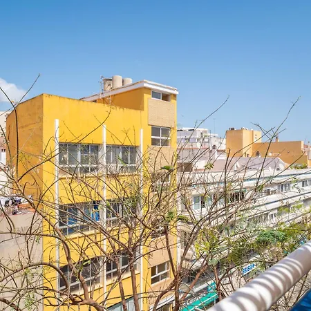 Ella Centro 2*